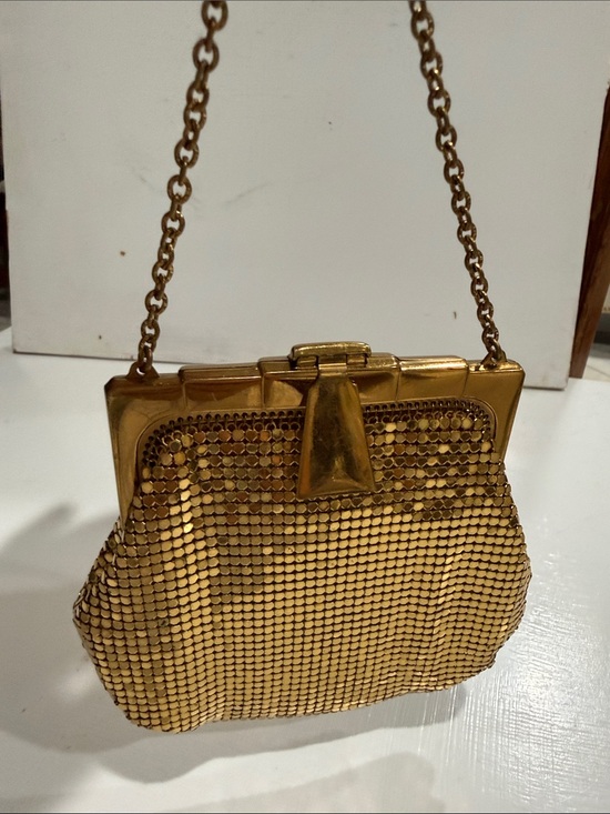 Whiting & Davis Handbags - Whiting & Davis Gold Mesh Evening Wristlet with Chain 1920’s Vintage